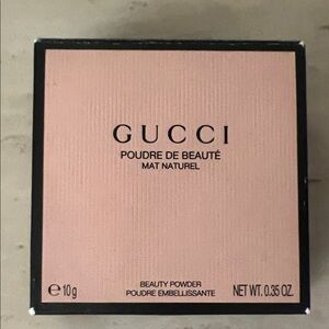 Gucci Poudre de Beauté in Soft Pink